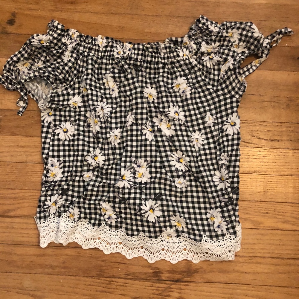 Off-The-Shoulder Daisy Top
